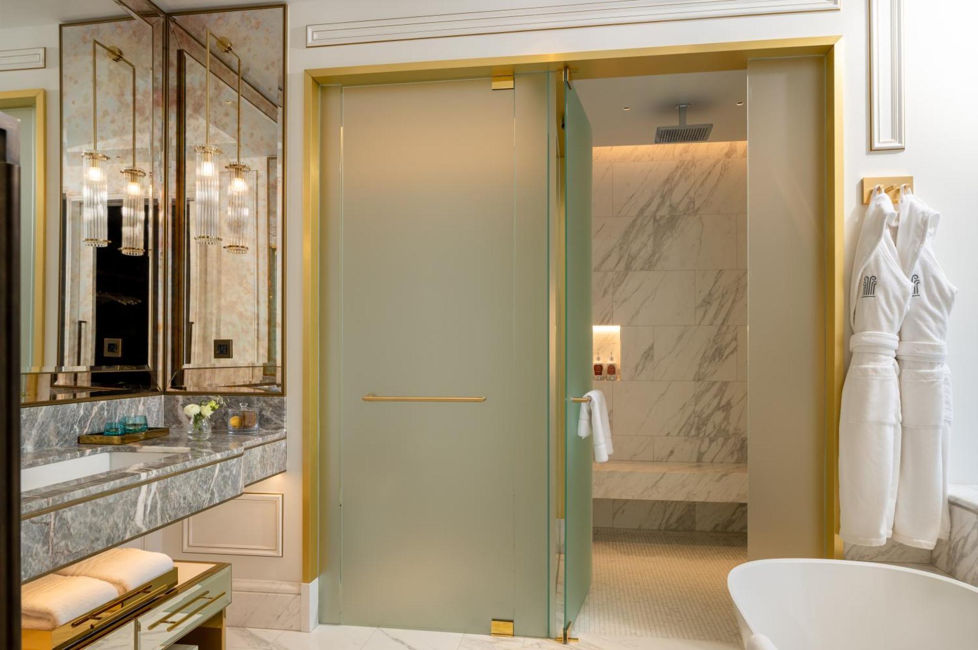 Corinthia Grand Hotel Du Boulevard 부쿠레슈티 외부 사진